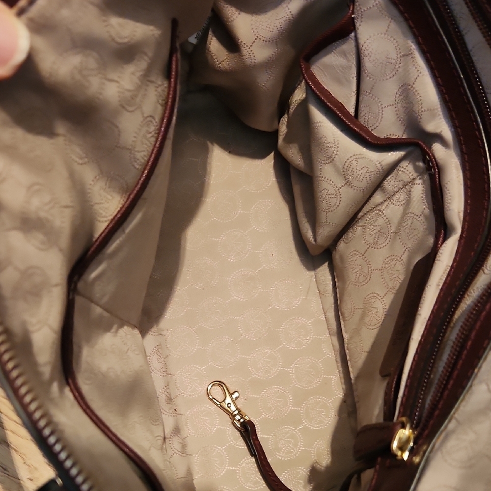 Michael Kors Charlotte Women's Burgundy Purse - Picture 3 of 7